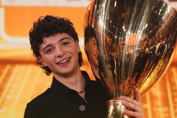 Lorenzo Salvetti vincitore Amici 25