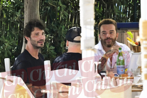 Stefano De Martino e Salmo in Sardegna per Sanremo 2027