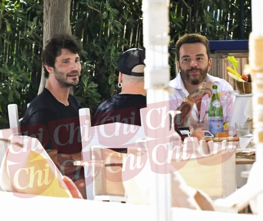 Stefano De Martino e Salmo in Sardegna per Sanremo 2027